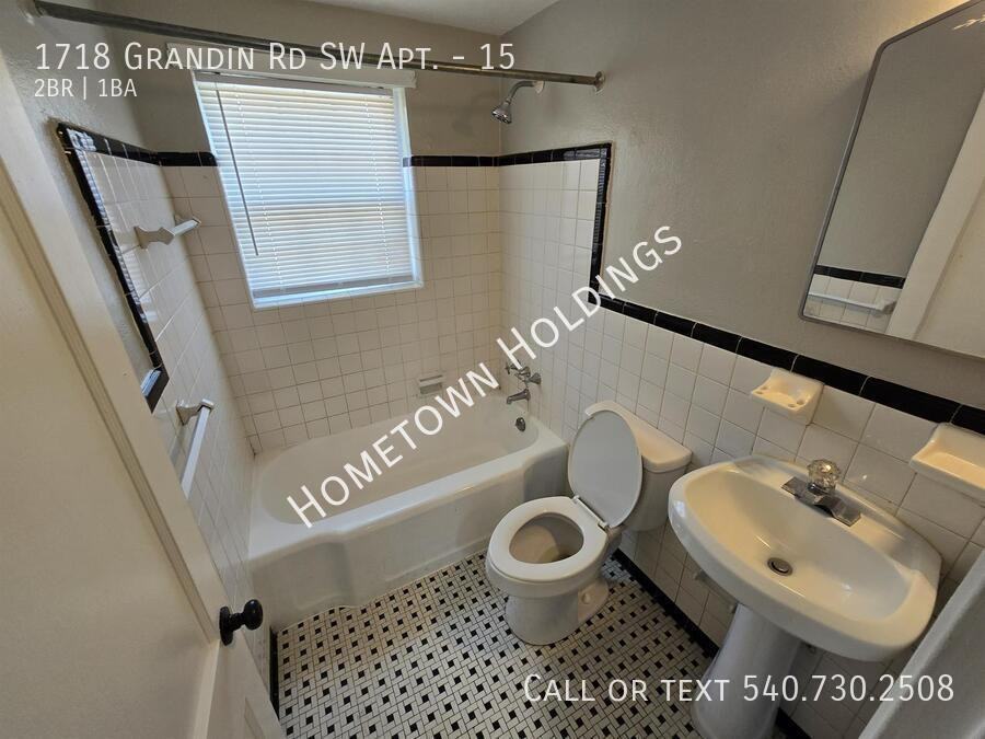 1718 Grandin Rd Sw #15 - Photo 6 of 6