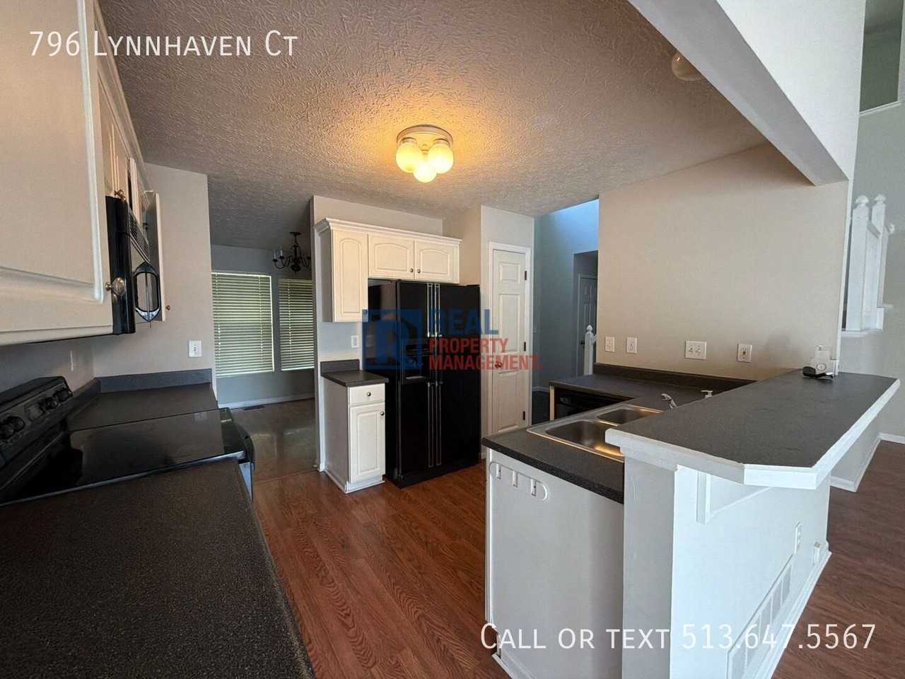 796 Lynnhaven Ct - Photo 4 of 40