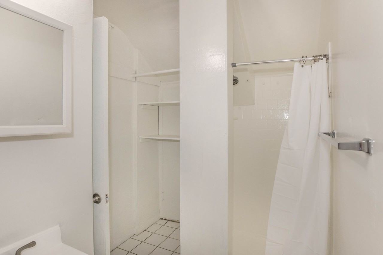 39 Sunset Ave #105 - Photo 3 of 10