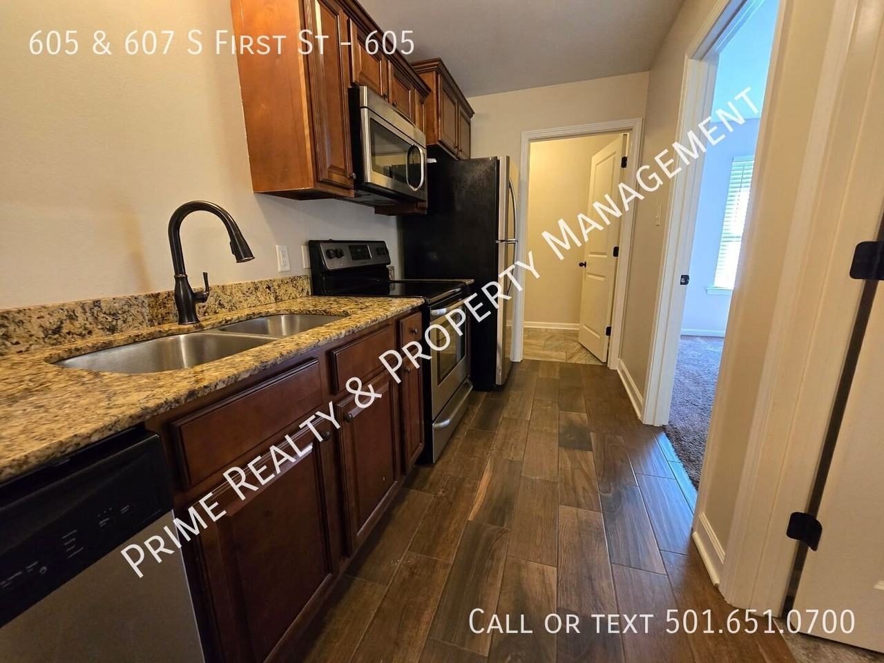 605 & 607 S First St #605 - Photo 3 of 7