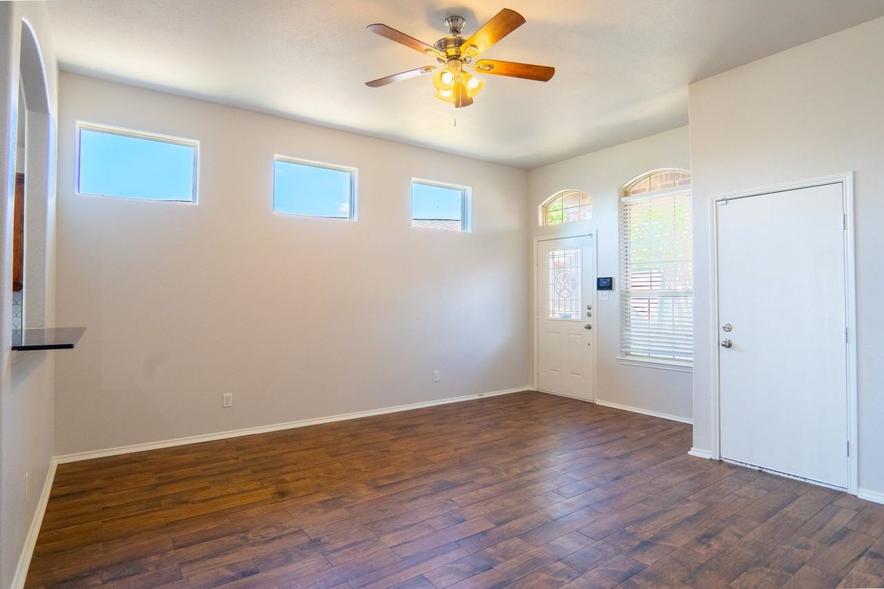 4629 Thistle Creek Ct - Photo 3 of 19