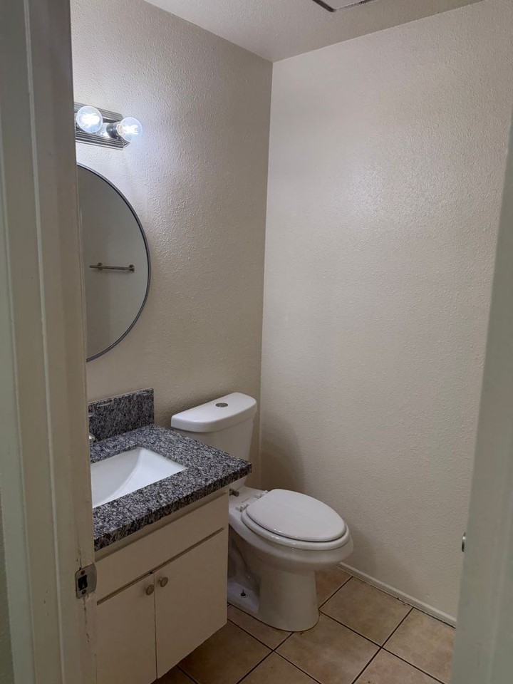 3523 Mercury St #D - Photo 6 of 16