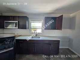 featured image of 39 Andrew St #3M