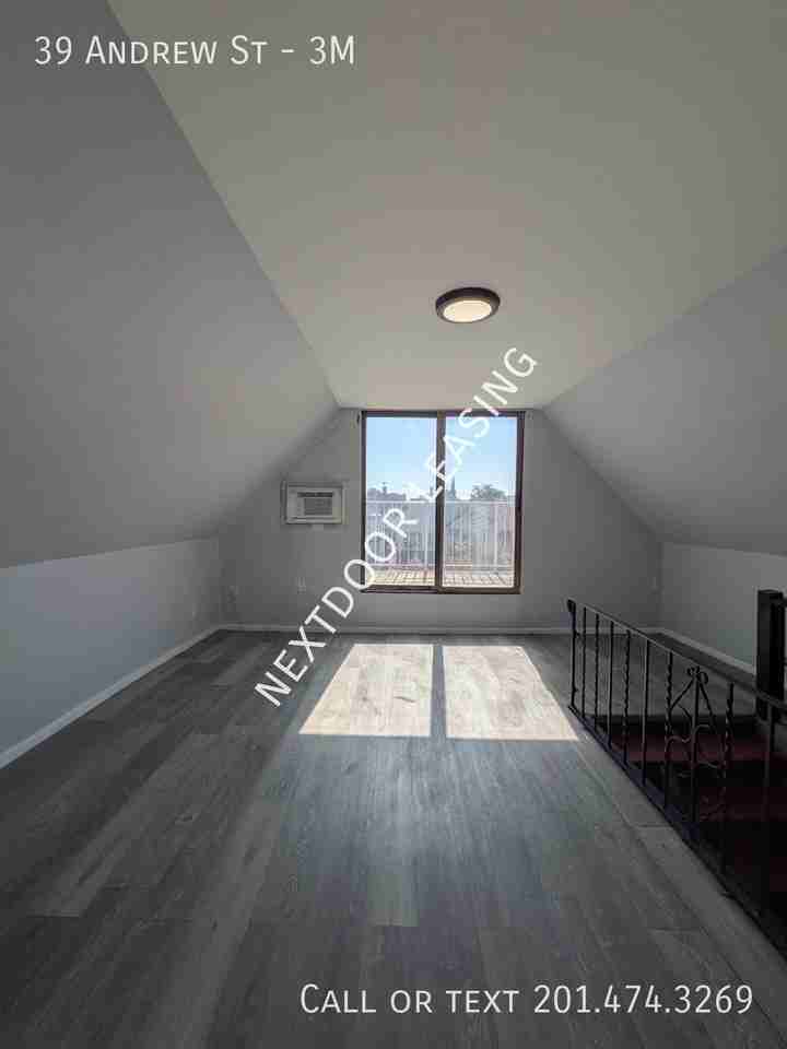 39 Andrew St #3M - Photo 4 of 11