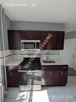 featured image of 176 Broadway #3M