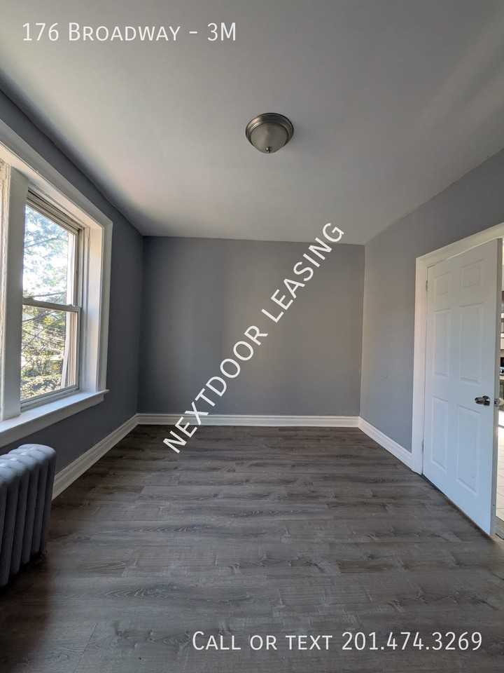 176 Broadway #3M - Photo 5 of 6