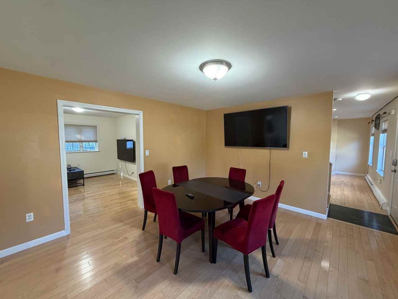 160 Broadway - Photo 7 of 34