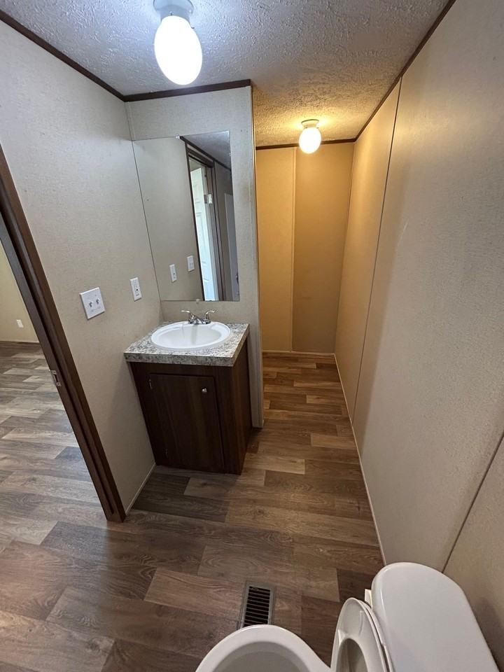 308 Hovie Ct - Photo 4 of 8