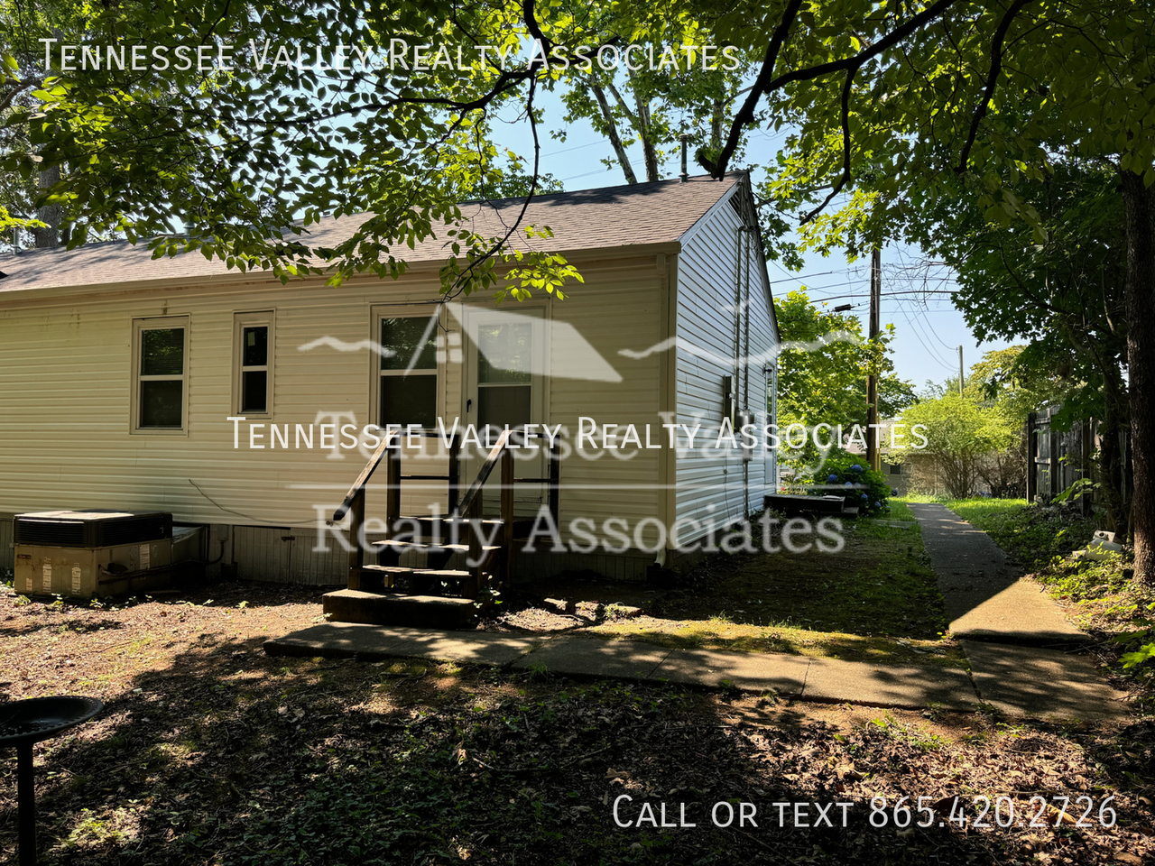 722 W Outer Dr - Photo 2 of 16