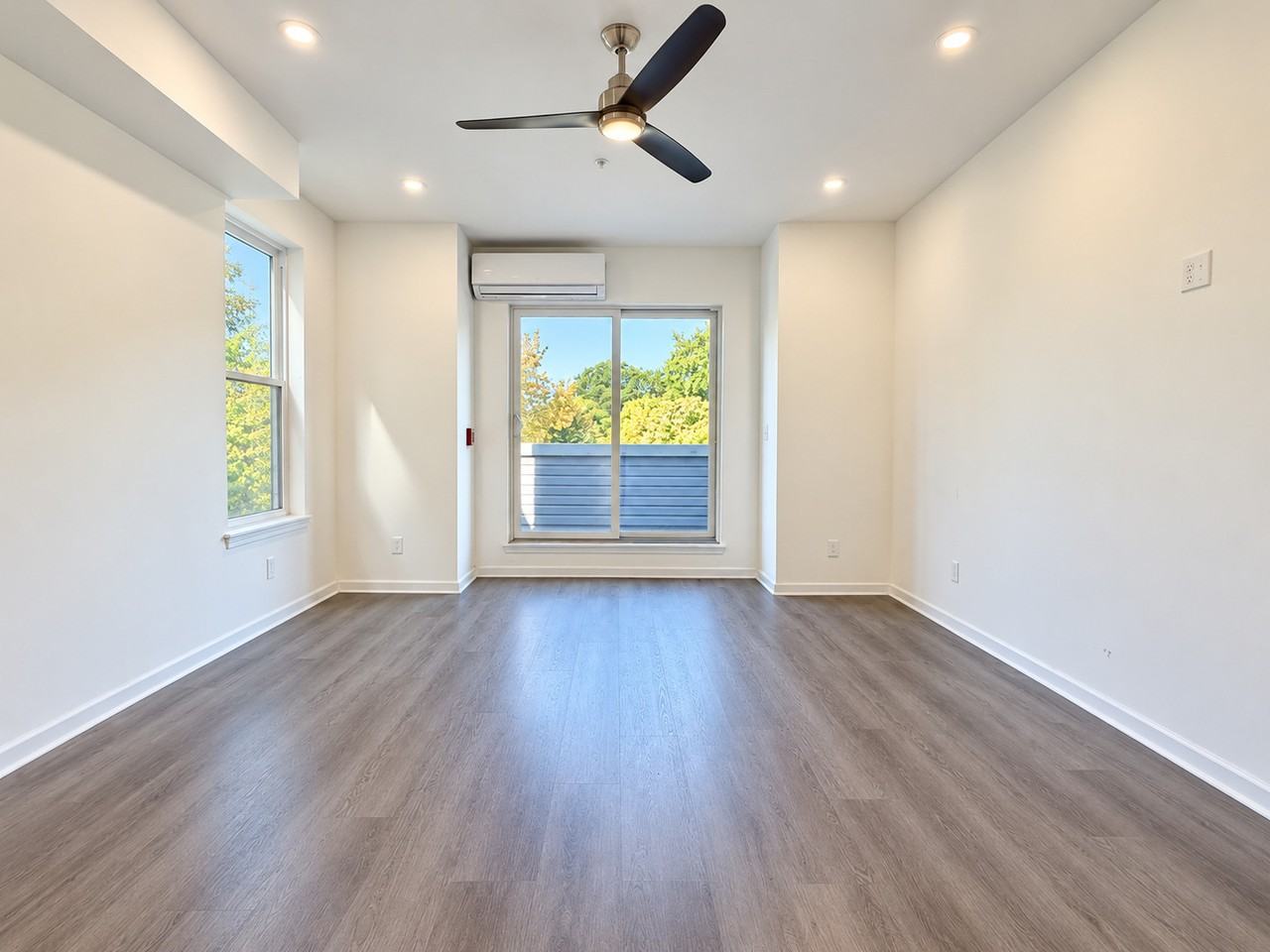 2251 N 33rd St #2 - Photo 4 of 15