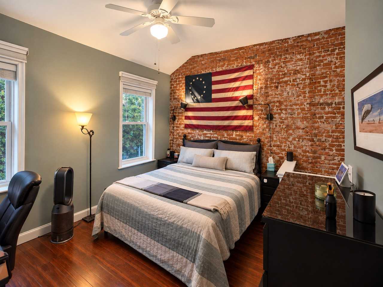 611 Montrose St - Photo 4 of 13