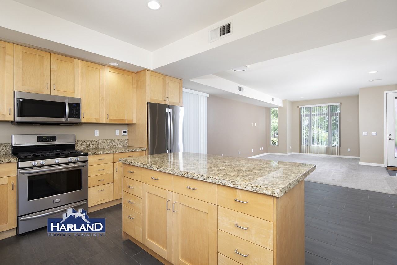 3528-3538 Indiana St Unit 3528 - Photo 3 of 26