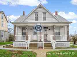 featured image of 2930 Mary Irene St