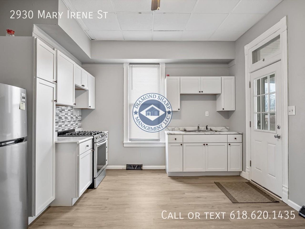 2930 Mary Irene St - Photo 4 of 17