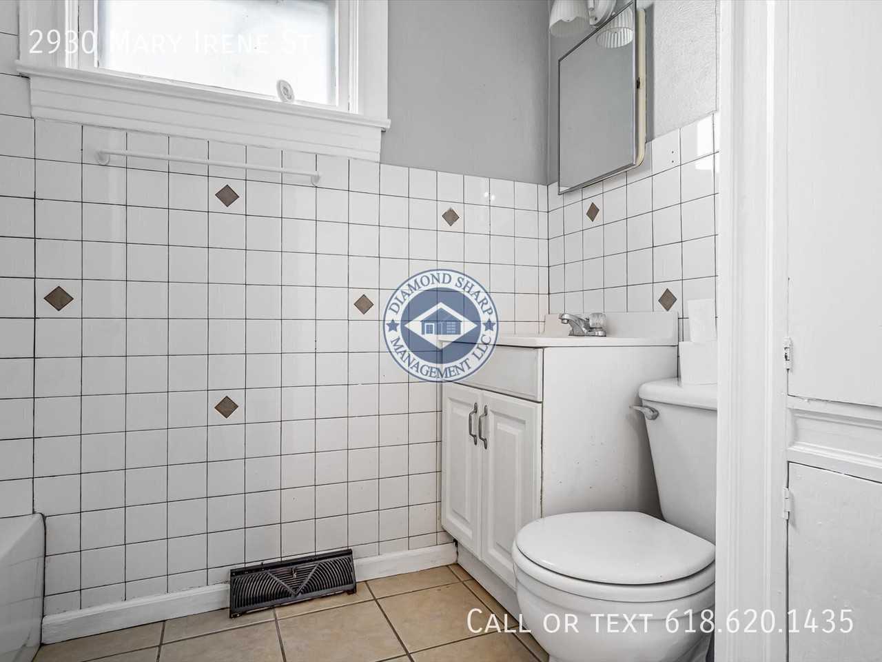 2930 Mary Irene St - Photo 5 of 17