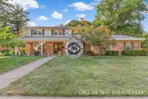 featured image of 1019 N Smiley St