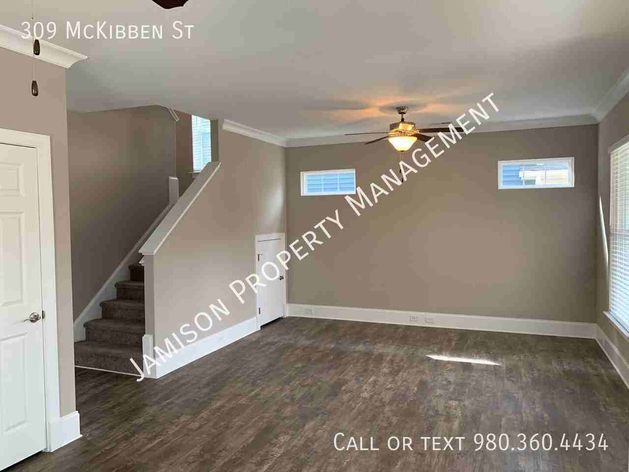 309 Mckibben St - Photo 4 of 9