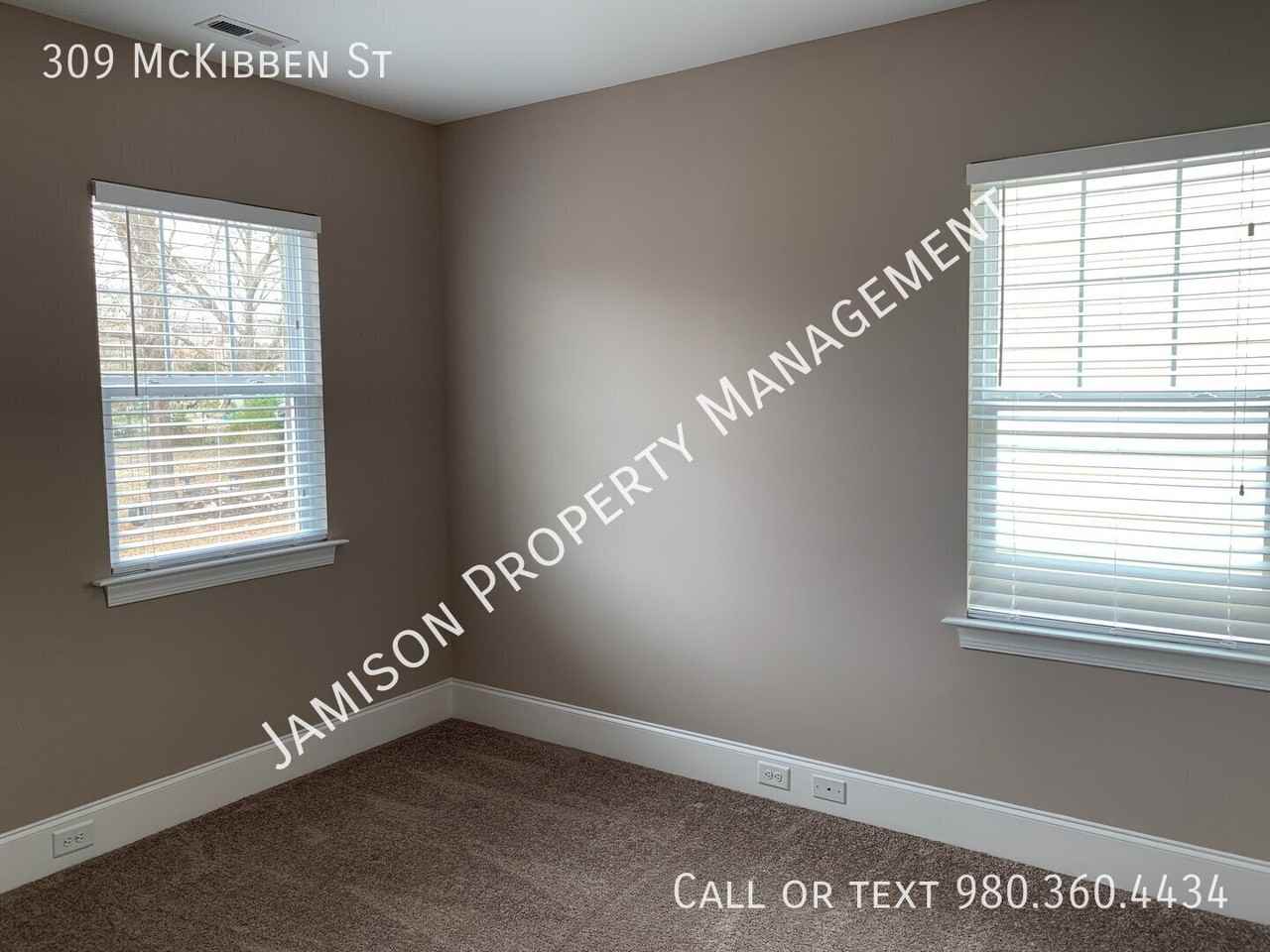 309 Mckibben St - Photo 7 of 9