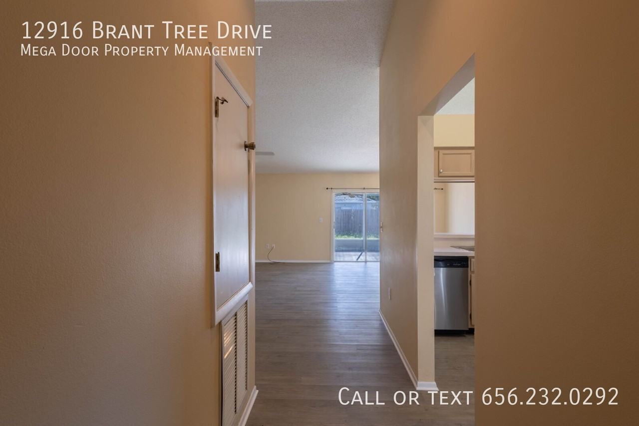 12916 Brant Tree Dr - Photo 5 of 33