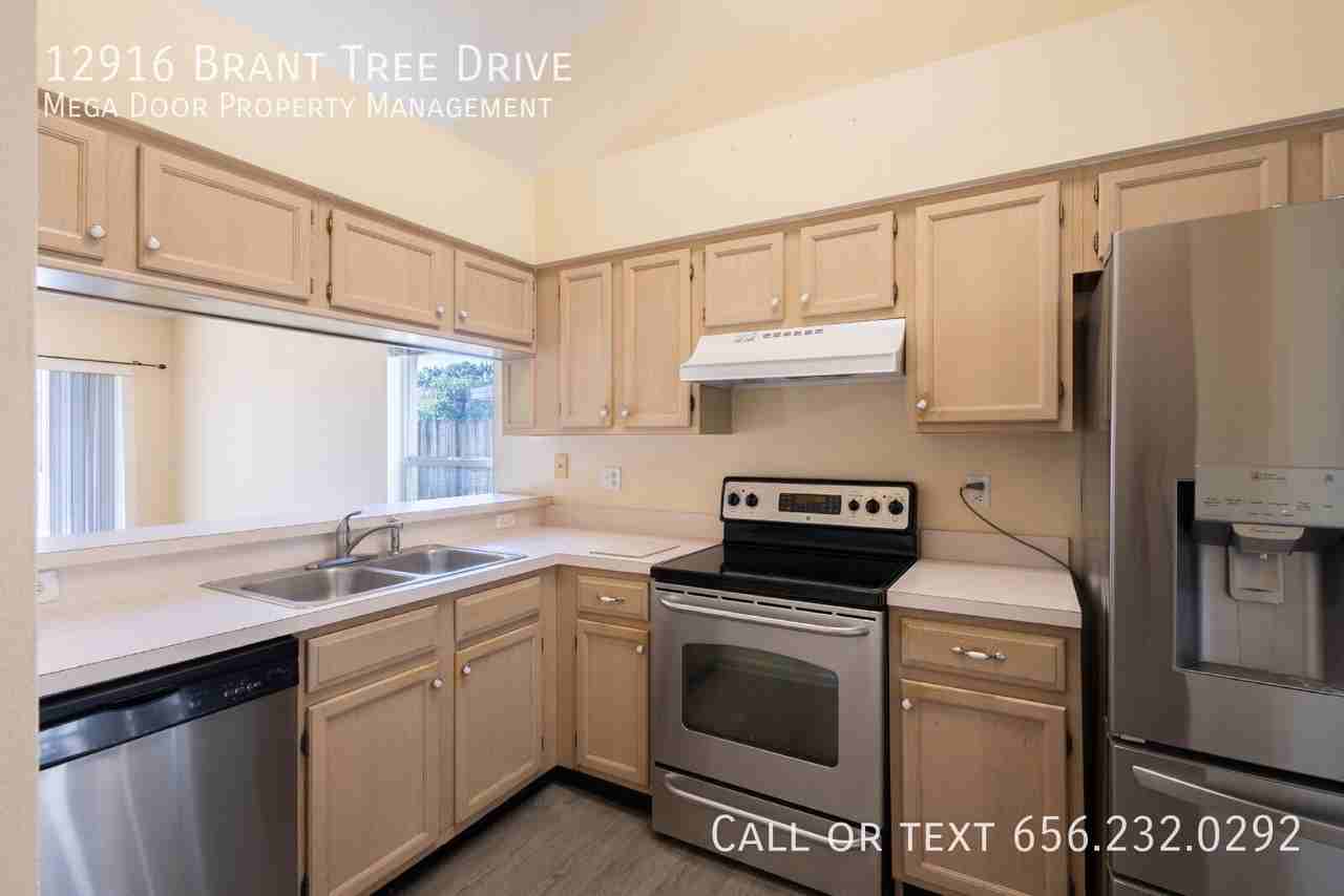 12916 Brant Tree Dr - Photo 6 of 33