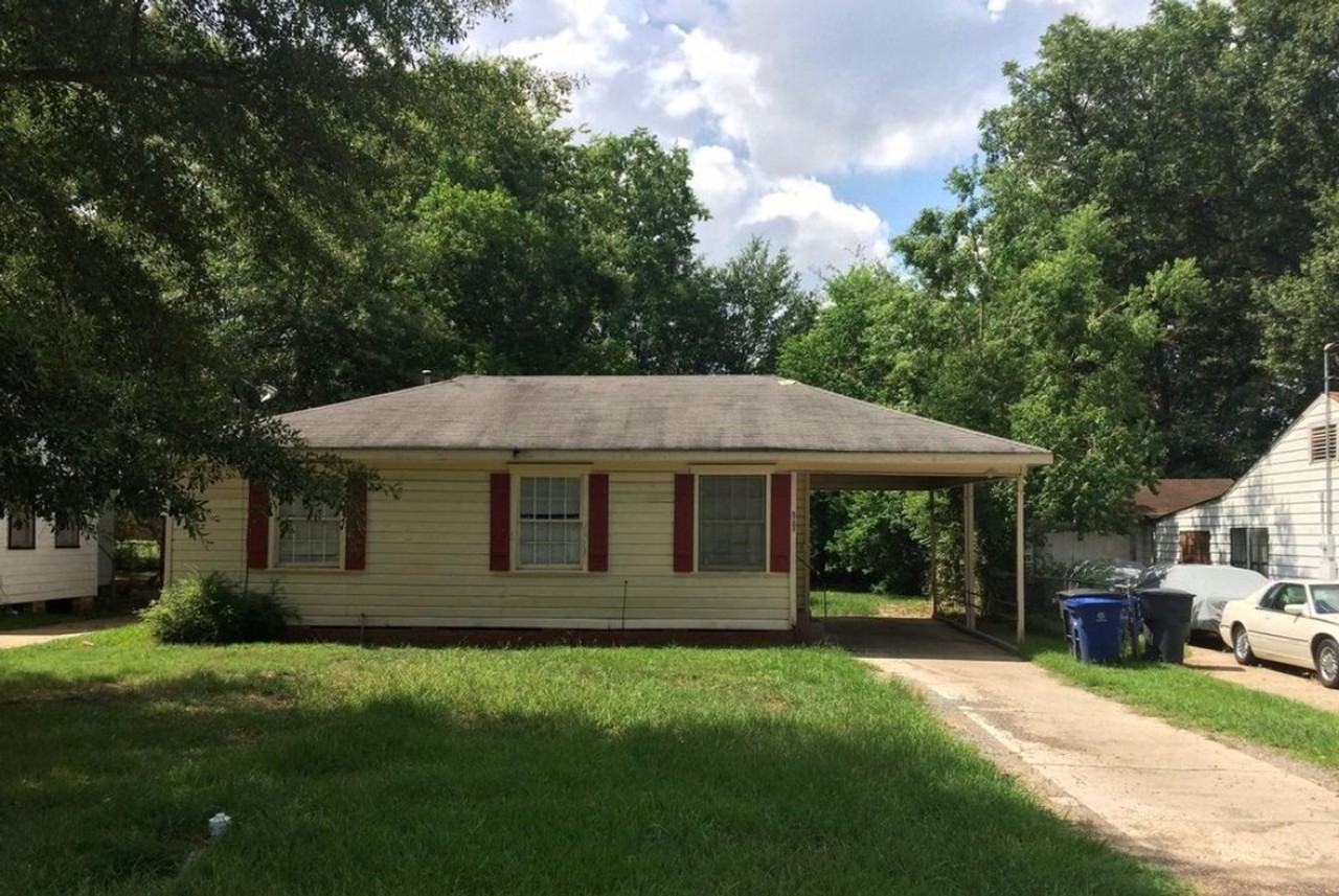2825 Essex St - Photo 2 of 12