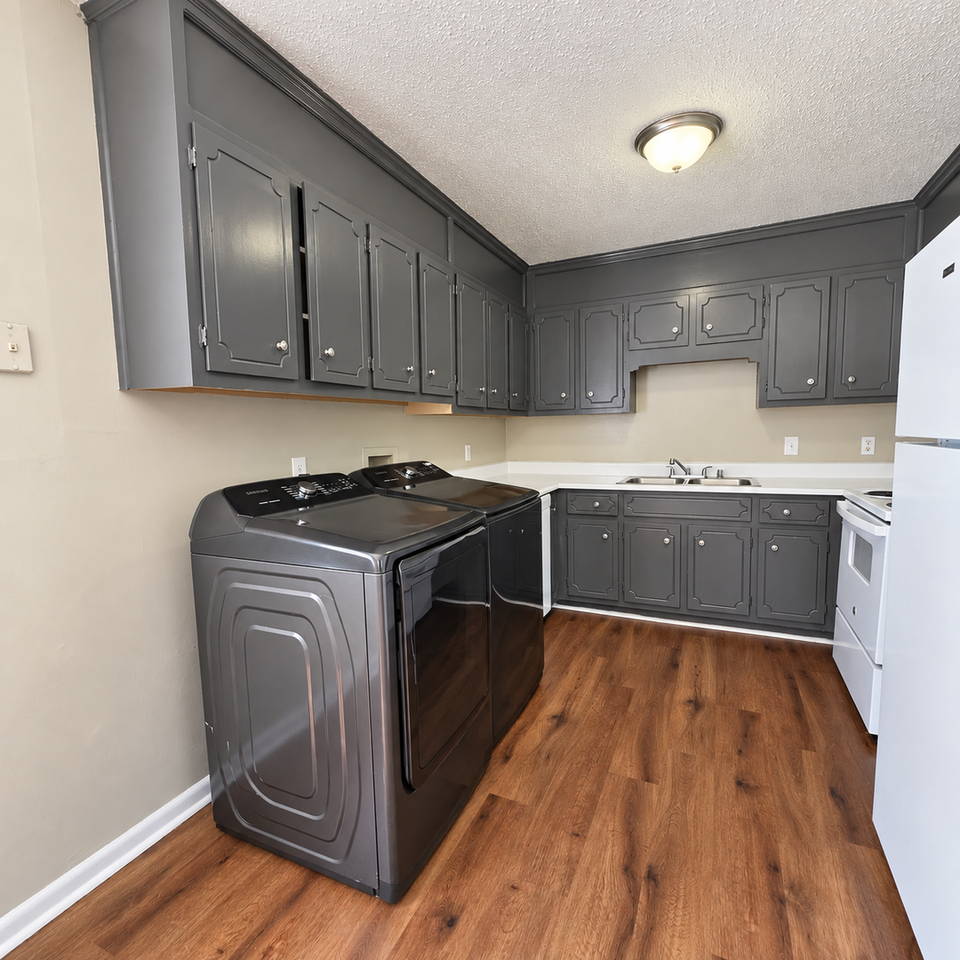 3721 Valleydale Rd Nw - Photo 6 of 13