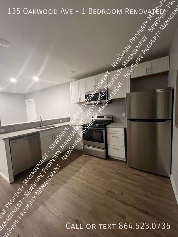 135 Oakwood Ave - Photo 2 of 23