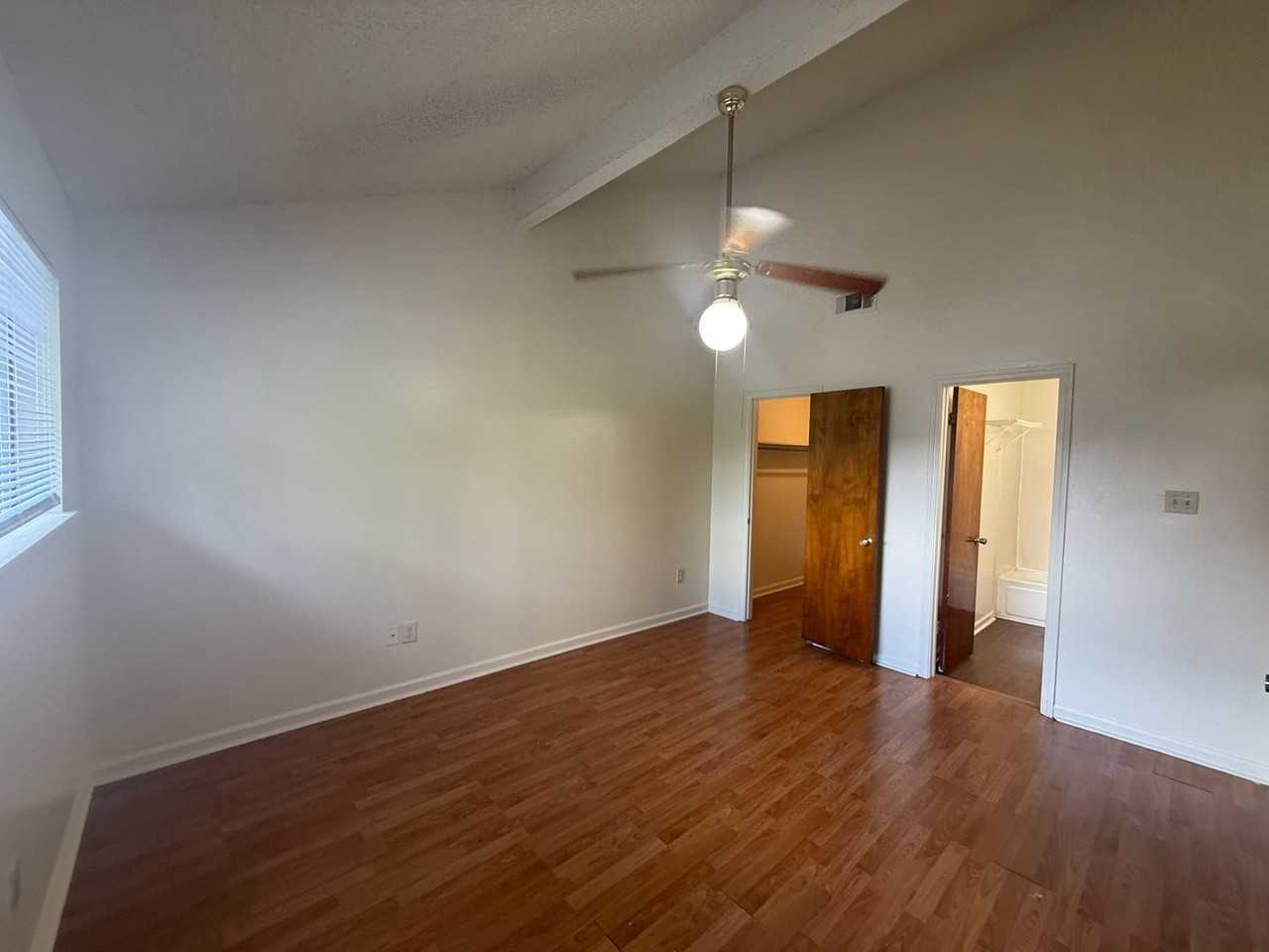 8216 Governor Dr Apt C - Photo 2 of 14