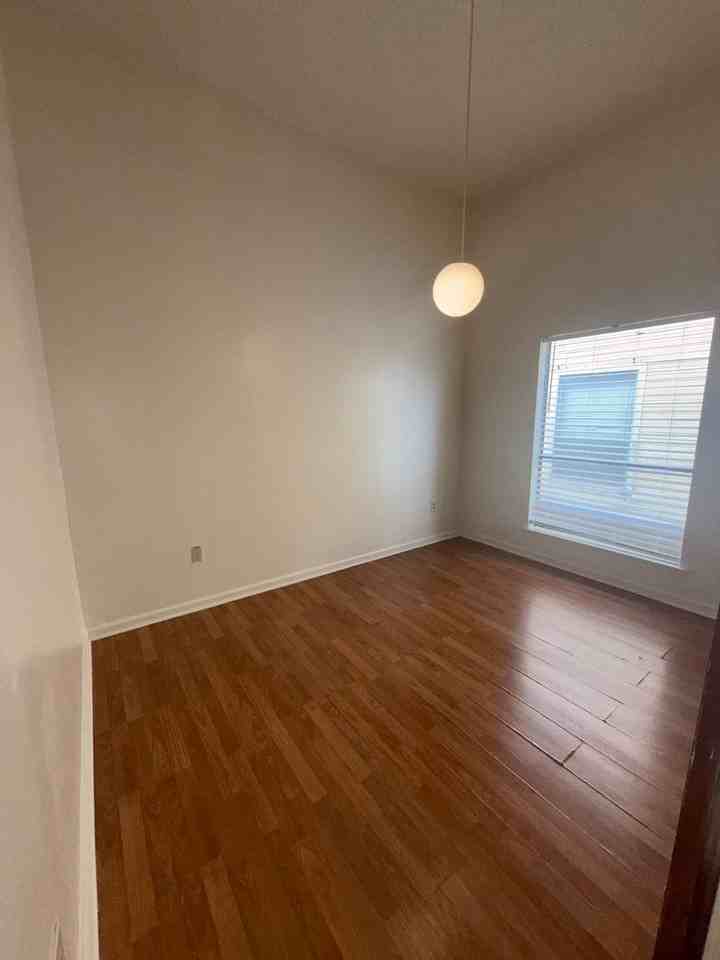 8216 Governor Dr Apt C - Photo 5 of 14