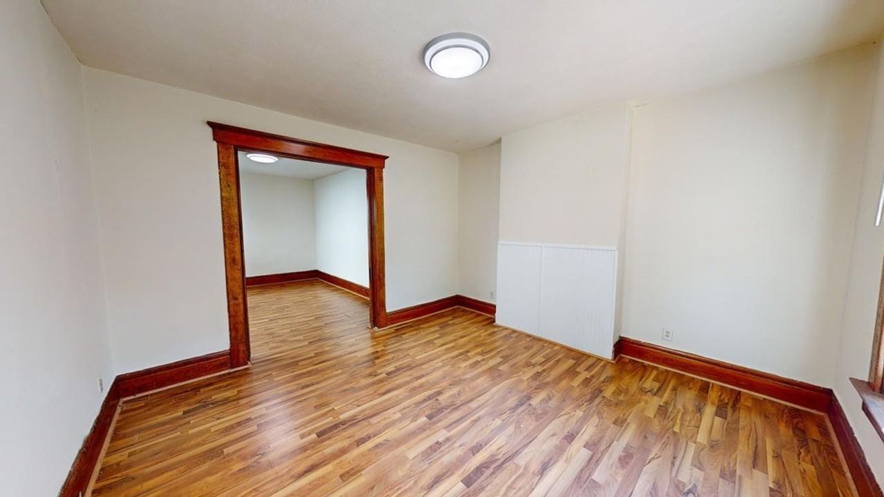 102 E Patterson Ave - Photo 4 of 14