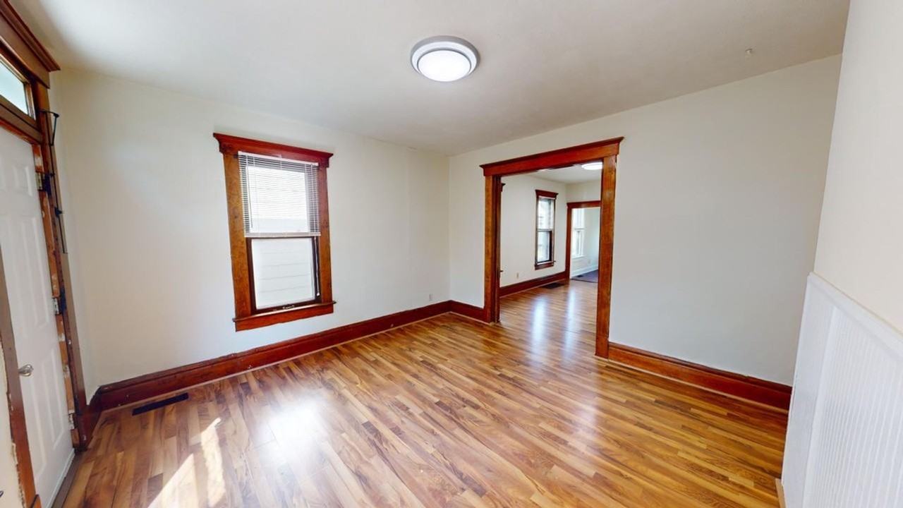 102 E Patterson Ave - Photo 5 of 14