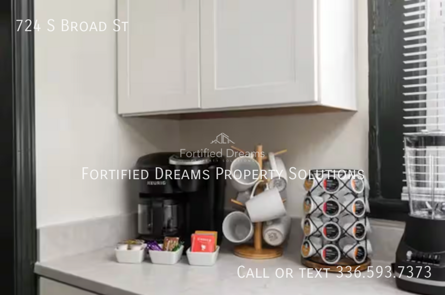 724 S Broad St - Photo 6 of 25
