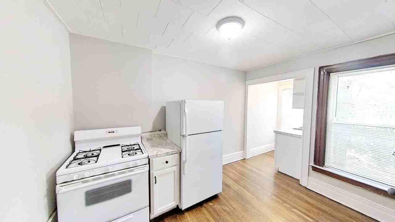 289B Pearl St - Photo 5 of 26