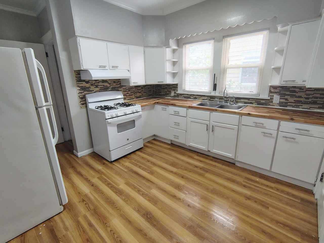 2001 13th Ave - Photo 5 of 13