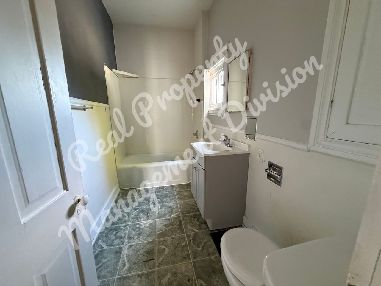 1133 S 2nd St #2 - Photo 5 of 13