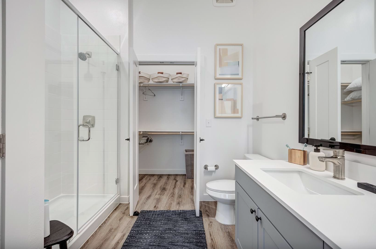 4402 S Congress Ave - Photo 3 of 20
