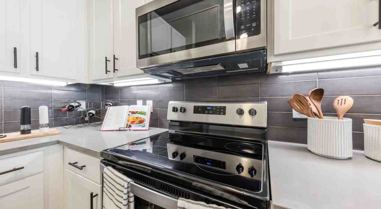730 Shady Ln - Photo 2 of 30