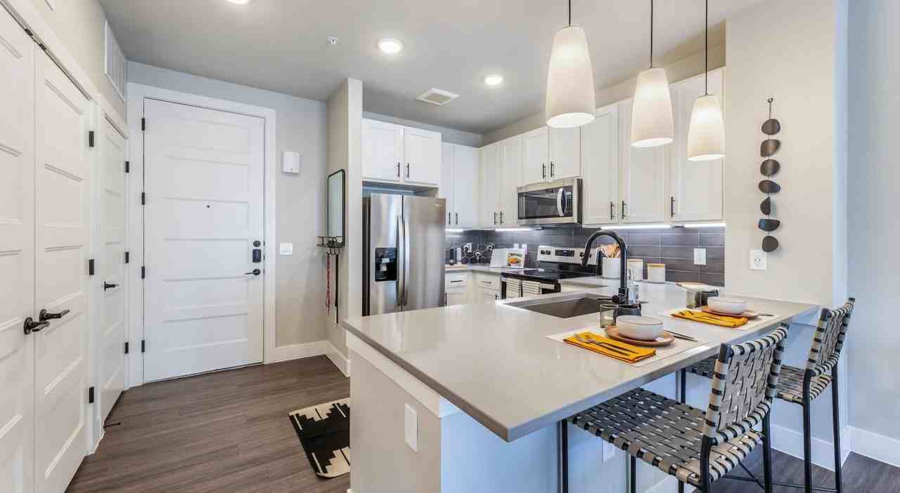730 Shady Ln - Photo 3 of 30