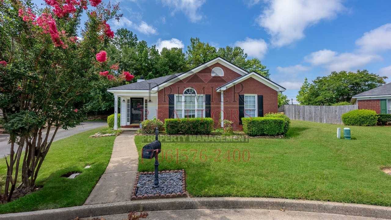 5702 Stoneridge Dr - Photo 2 of 32