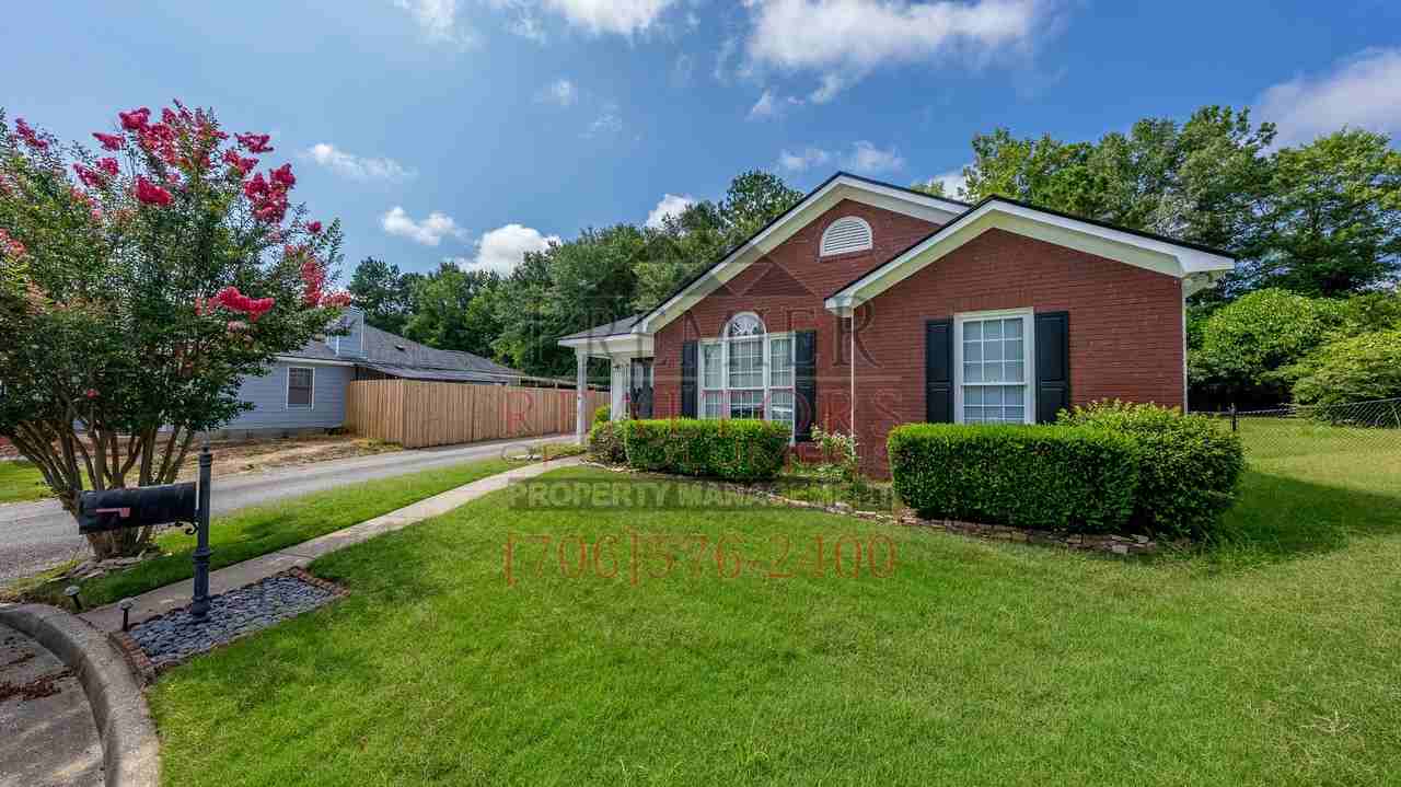 5702 Stoneridge Dr - Photo 3 of 32