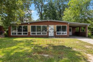 featured image of 2468 Walker St #1