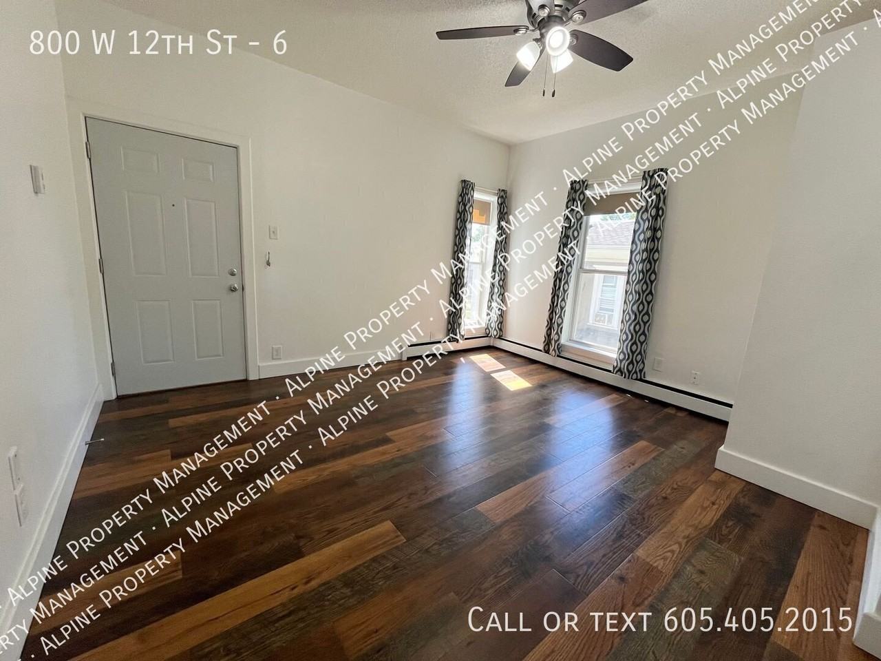 800 W 12th St #6 - Photo 4 of 19