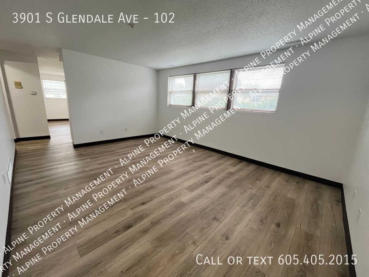 3901 S Glendale Ave #102 - Photo 6 of 19