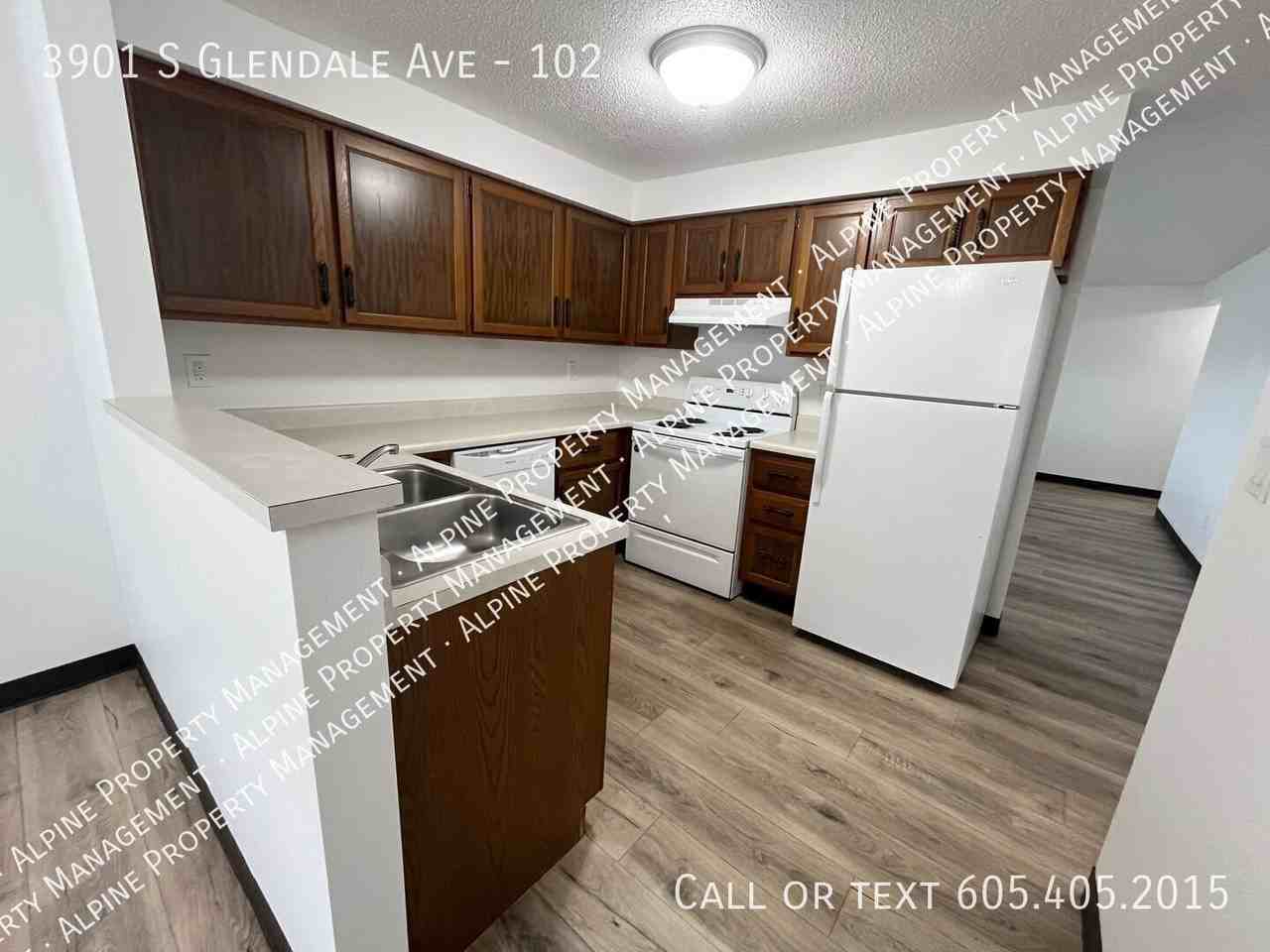 3901 S Glendale Ave #102