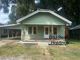 featured image of 819 E Hargrave St
