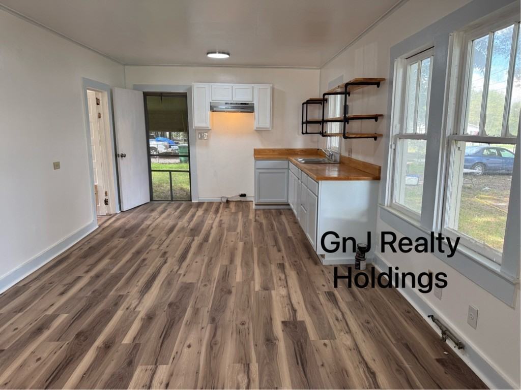 819 E Hargrave St - Photo 2 of 8