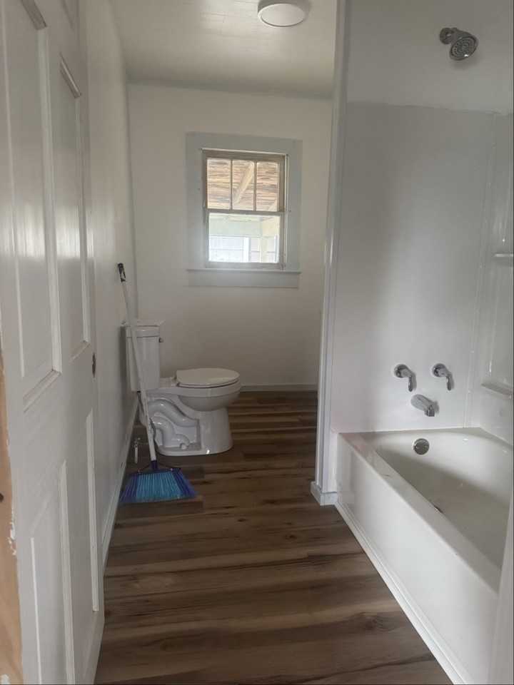 819 E Hargrave St - Photo 7 of 8