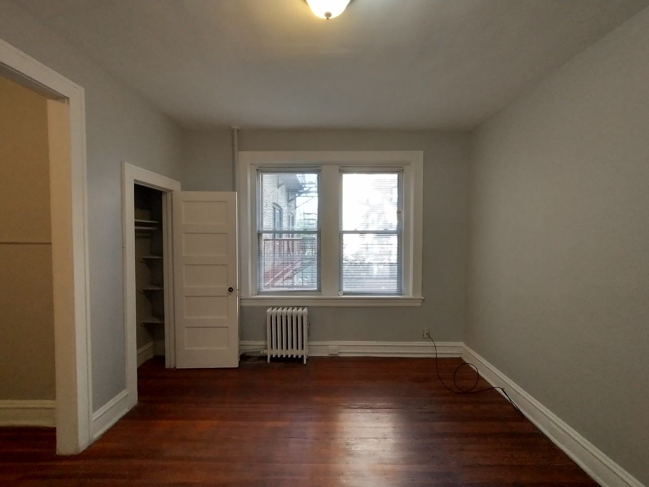 307 Dolphin St #3D - Photo 3 of 8