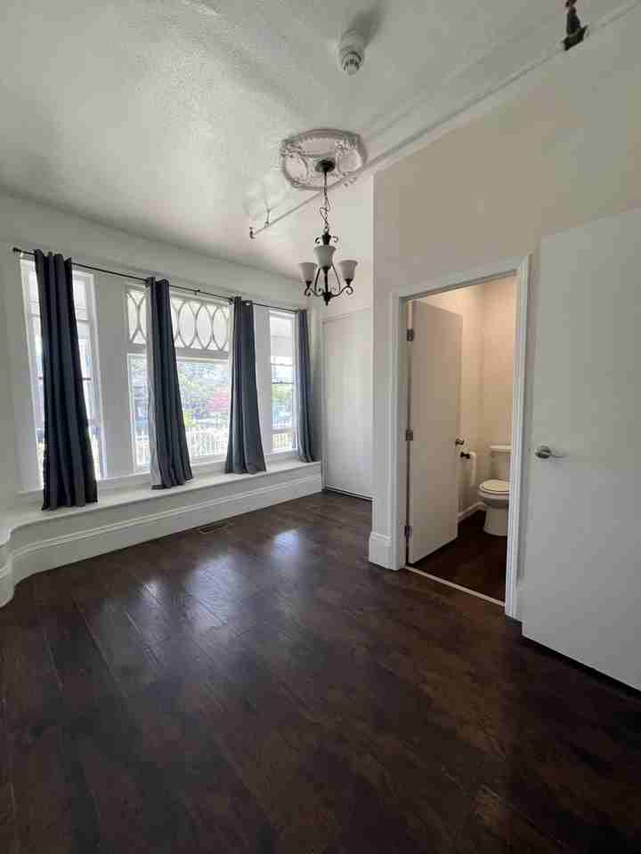 404 N 5th St #5