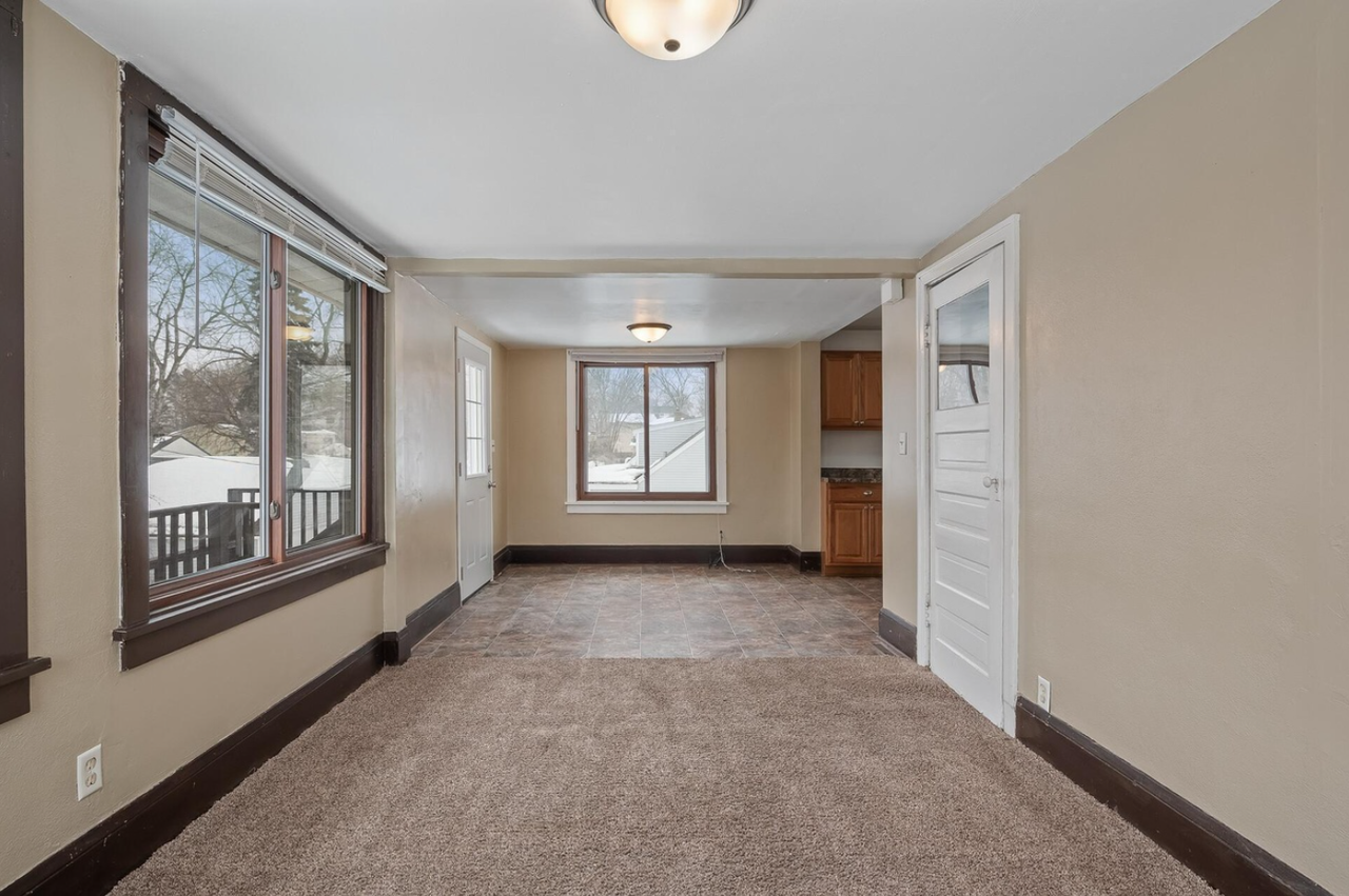 119 Wyoming St E - Photo 5 of 12